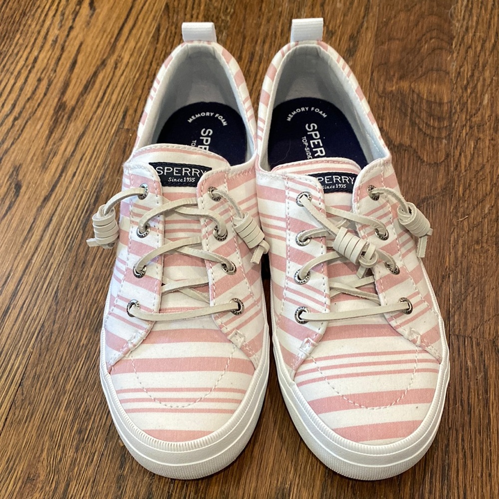 Sperry Crest Vibe